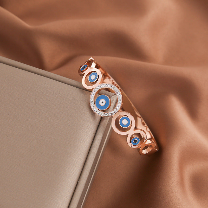 Wholesale Four Leaf Clover Love Gold Plated Titanium Steel Bracelet